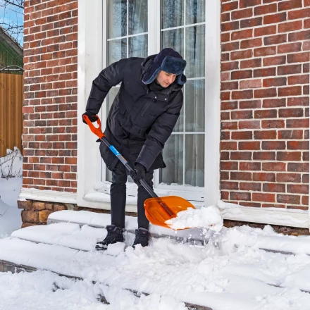 Лопата для уборки снега поликарбонат Сибртех, 465х410х1390 мм, стальной черенок, усиленная 61655 купить в Сургуте