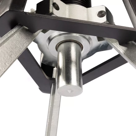 Съемник гидравлический самоцентрирующийся автономный КВТ СГСА-5К со встроенным насосом усилием 5 т (91804) купить в Сургуте