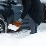 Лопата для уборки снега Сибртех 61673, поликарбонат, 270х360х840 мм, стальной черенок, усиленная купить в Сургуте
