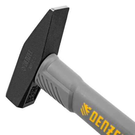 Молоток слесарный, 300 г Denzel, кованый, фибергласовая рукоятка c TPR покрытием 10483 купить в Сургуте