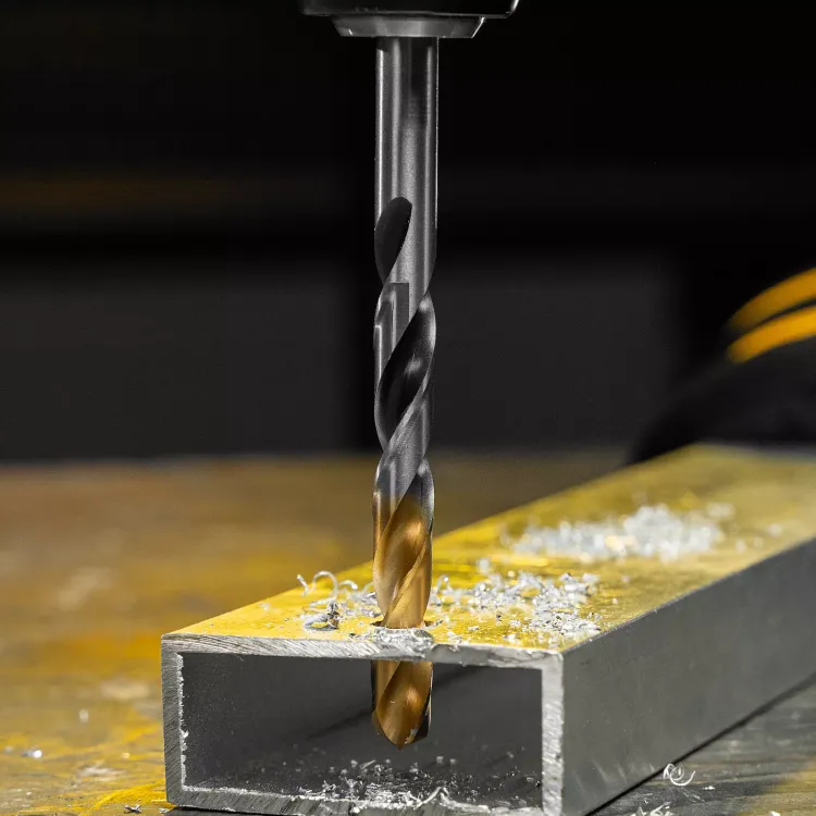 Сверло спиральное по металлу Denzel 9 x 125мм, Р6М5, Golden Tip, многогранная заточка, 718284 купить в Сургуте