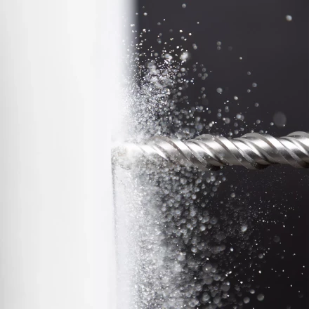 Бур по бетону Denzel, 18 x 460 мм, двойная спираль, три пылеотводящие кромки, 705045 купить в Сургуте