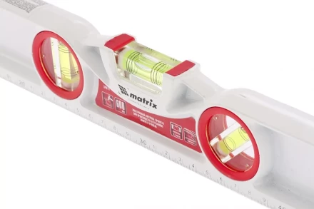 Уровень алюминиевый литой фрезерованный 3 глазка две ударные площадки 600 мм MATRIX артикул 34911 купить в Сургуте