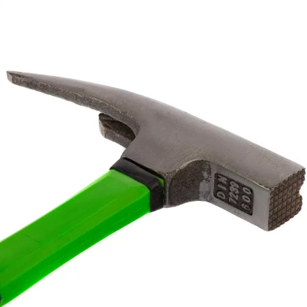 Молоток кровельщика, 600 г, фибергласовая обрезиненная рукоятка Сибртех 10628 купить в Сургуте