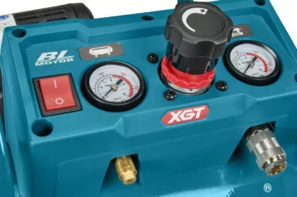 Компрессор аккумуляторный  Makita AC001GZ (9.3 bar, 40V,  без АКБ и ЗУ) купить в Сургуте