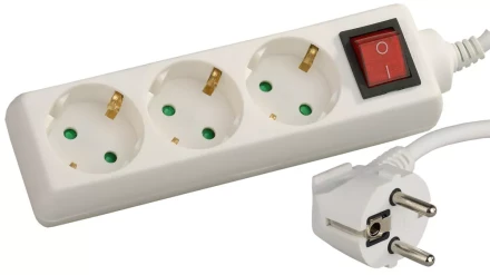 Удлинитель СВЕТОЗАР электрический с заземлением, выключателем, евро, с защитными шторками, 3 гнезда, 3м SV-55035-3 купить в Сургуте