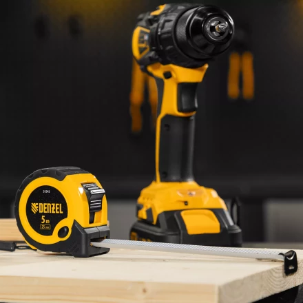 Рулетка Denzel 5м х 25мм, двухкомп. корпус, кнопка-пауза, 31543 купить в Сургуте