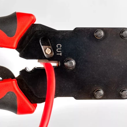 Кримпер многофункциональный КВТ JT-03 с 3 встроенными модулями для обжима RJ-45, RJ-12, RJ-11 (79759) купить в Сургуте