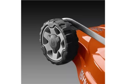 Аккумуляторная газонокосилка, самоходная Husqvarna LC347iV купить в Сургуте