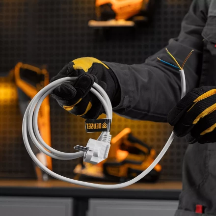 Шнур сетевой Denzel Energy Series, ПВС, 1,5 м, 3 x 1,5 мм, с неразборной вилкой, белый, 3 м, 37670 купить в Сургуте