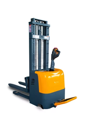 Штабелер самоходный 1,5 т 3,0 м XILIN CDD15K-EN 24/105 В/Ач с раздвижными вилами (с платформой) 1022687 купить в Сургуте