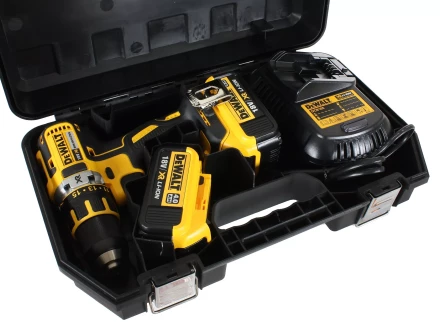 Аккумуляторная дрель шуруповерт DeWalt DСD 790 P2 купить в Сургуте