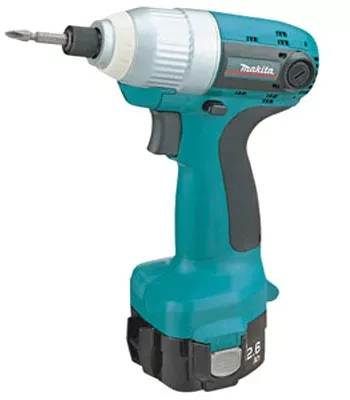 Аккумуляторный ударный шуруповёрт Makita 6980FDWAE купить в Сургуте