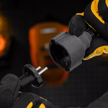 Удлинитель-шнур силовой Denzel Top Series 37420, КГТТ, 20м, 1 розетка, 3 x 1,5 мм, 3 м купить в Сургуте