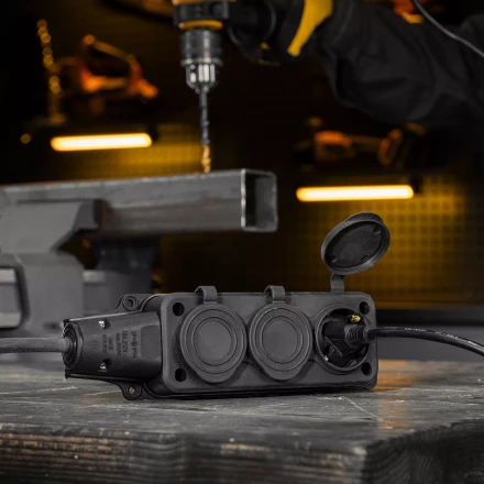 Удлинитель-шнур силовой Denzel Top Series, КГТТ, 20м, 3 розетки, 3 x 1,5 мм, 3 м 37422 купить в Сургуте