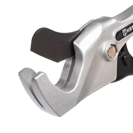 Ножницы-труборез КВТ НТП-32у для резки полипропиленовых, полиэтиленовых и металлополимерных труб до 32 мм (92146) купить в Сургуте