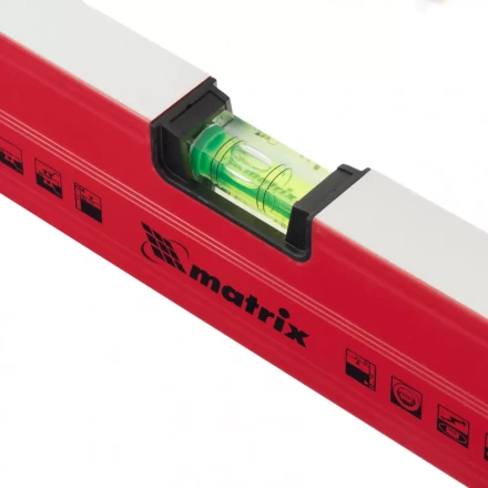 Уровень алюминиевый магнитный 2000 мм фрезерованный 3 глазка 1 зеркальный усиленный  MATRIX 34720 купить в Сургуте