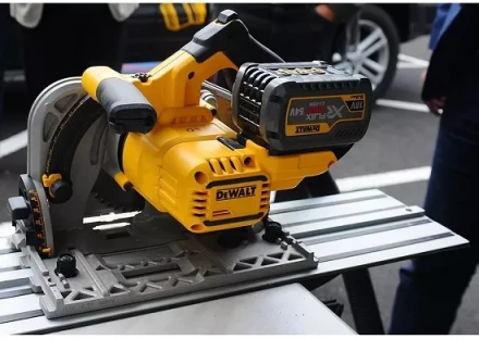 Пила погружная DCS 520NT FLEXVOLT DeWalt аккумуляторная купить в Сургуте