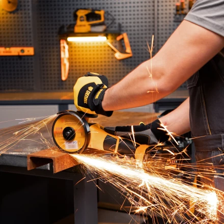 Машина углошлифовальная аккумуляторная бесщет. Denzel BLG-IB-18-125-4 27005, Li-ion, 18 В купить в Сургуте