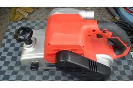 Ленточная шлифмашина Makita M9400 купить в Сургуте