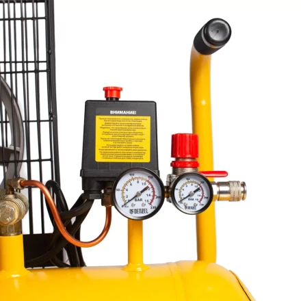 Компрессор воздушный BCI2300/100, ременный привод, 2.3 кВт, 100 литров, 400 л/мин Denzel 58114 купить в Сургуте