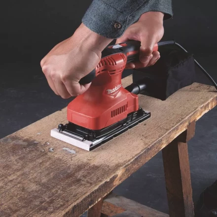 Виброшлифмашина Makita M9203 купить в Сургуте