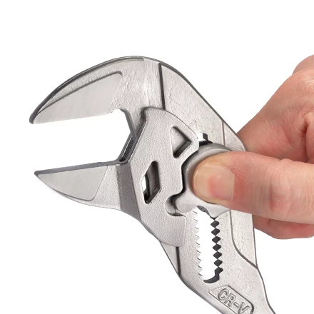 Клещи переставные — гаечный ключ КВТ 180 мм с кнопочной самофиксацией (дублирующая запись) (82148) купить в Сургуте