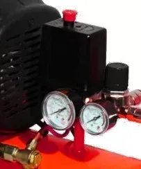 Компрессор масляный поршневой прямой привод Elitech КПМ 200/24 ПРОМО купить в Сургуте