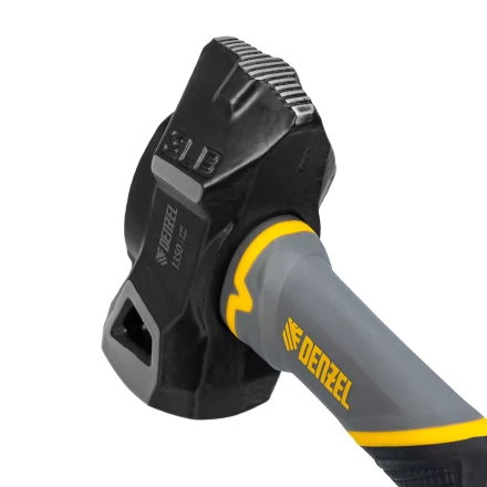 Кувалда с клиновидным бойком 1,35 кг Denzel 11015, фибергласовая рукоятка c TPR купить в Сургуте