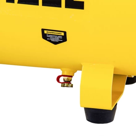 Компрессор воздушный прямой привод DC1700/50, 1.7 кВт, 50 литров, 260 л/мин Denzel 58164 купить в Сургуте