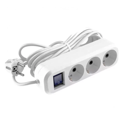 Удлинитель бытовой с заземлением и выключателем 5 м 3 розетки 10 A серия УХз10 Denzel 95973 купить в Сургуте