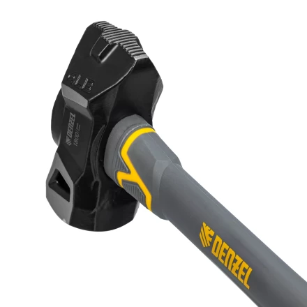 Кувалда с клиновидным бойком 1,8 кг Denzel 11016, фибергласовая рукоятка c TPR купить в Сургуте