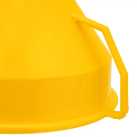 Воронка пластиковая 160 мм с металлическим ситом, непроливайкой и гибким наконечником Denzel 537208 купить в Сургуте