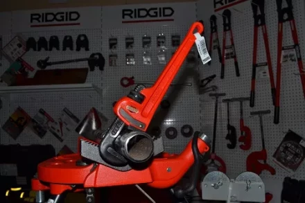 Прямой трубный ключ для тяжелых работ 10  31010 купить в Сургуте