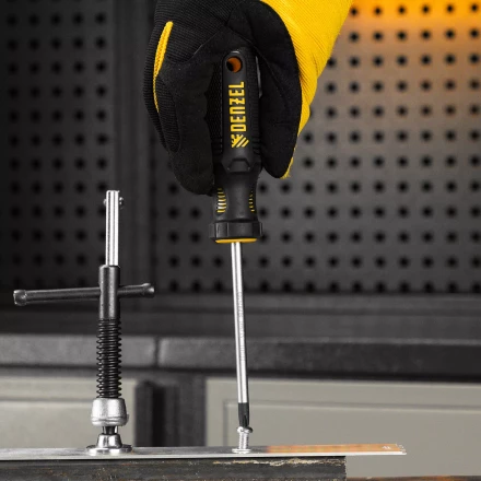 Отвертка, PH2х100 мм, S2, 3к рукоятка Denzel 121787 купить в Сургуте