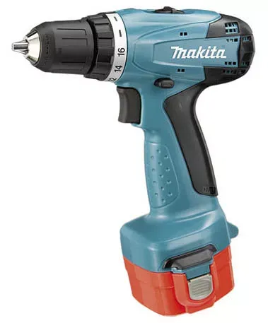 Аккумуляторная ударная дрель-шуруповерт Makita 8281DWАE купить в Сургуте