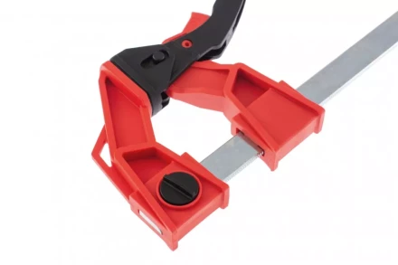 Струбцина реечная быстрозажимная усиленная пластиковый корпус рычажно-храповой механизм 150 х 100 х 306 мм штанга 5 х 22 мм Matrix 20725 купить в Сургуте