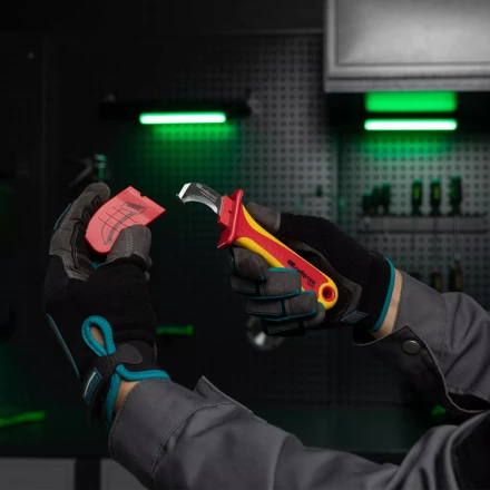 Нож диэлектрический Сибртех до 1000 В, для снятия оплетки электрокабелей 78808 купить в Сургуте