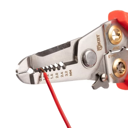 Многофункциональный стриппер КВТ WSS-02 для снятия изоляции с проводов 0.5–6.0 мм (102399) купить в Сургуте