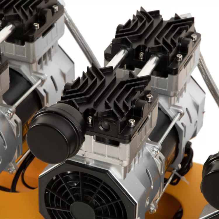 Компрессор безмасляный, малошумный  DLS 2250/100, 2250 Вт, 3x750, 100 л, 410 л/мин блок управления/ Denzel 58029 купить в Сургуте