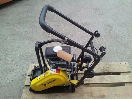 Виброплита VEKTOR VPG-50A купить в Сургуте