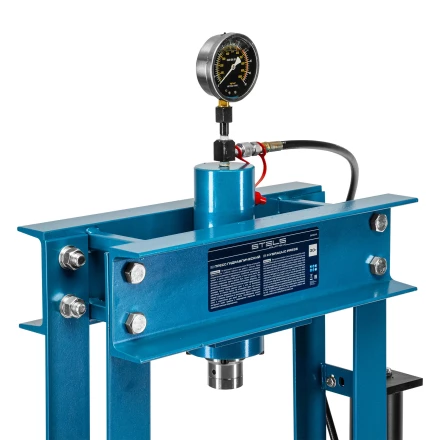 Пресс гидравлический с манометром, 30 т // Stels 52304 купить в Сургуте