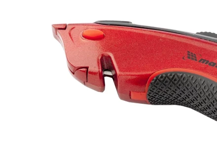 Нож 18мм, выдвижное трапециевидное лезвие, эргономичная двухкомпонентная рукоятка + 3 лезвия MATRIX QUIK BLADE 78925 купить в Сургуте