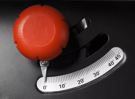 Пила ЗУБР настольная, 205х30х2,5мм, 2950об/мин, 1000Вт ЗПДС-205-1000 купить в Сургуте