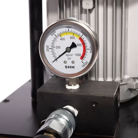 Насосная гидравлическая станция КВТ ПМЭ-7100 объем маслобака 10.0 л (230 В/50 Гц) (91798) купить в Сургуте