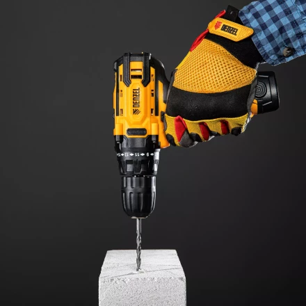 Дрель-шуруповерт аккумуляторная CDL-12CB, Li-Ion, 12 В, 1 акк.// Denzel 26102 купить в Сургуте