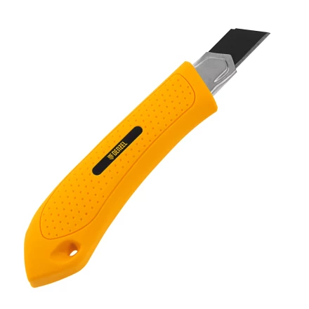 Нож Denzel, 18 мм, сменное лезвие, SK4, метал. направляющая, винтовой фиксатор, 78943 купить в Сургуте