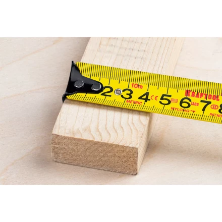 Рулетка с ударостойким обрезиненным корпусом 34122-10 купить в Сургуте