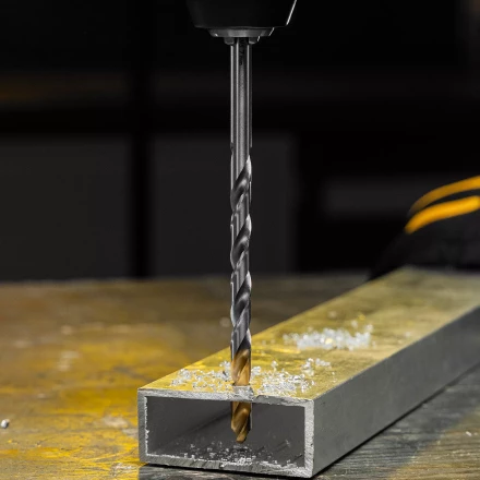 Сверло спиральное по металлу Denzel, 7,0 х 156 мм, Р6М5, Golden Tip, удлиненное, 718258 купить в Сургуте