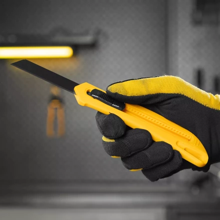 Нож Denzel, 18 мм, сменное лезвие, SK4, облегченный корпус, нажимной фиксатор, 78941 купить в Сургуте